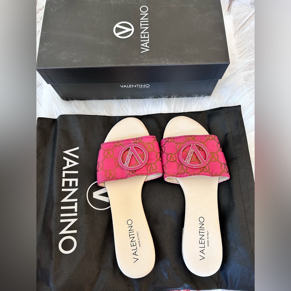 VALENTINO BY MARIO VALENTINO Carrie Leather Sandal